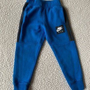 Nike boys sweatpants